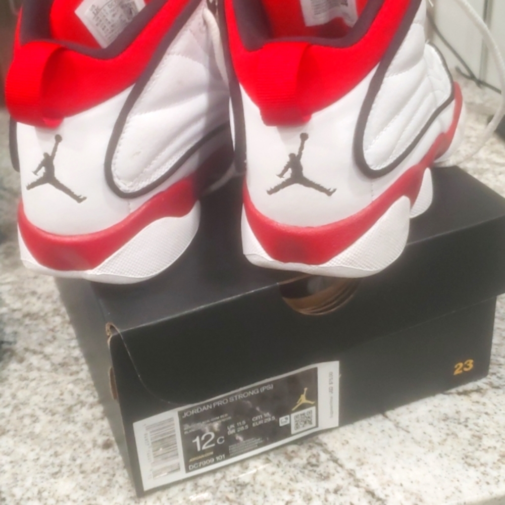 Jordan Pro Strong (PS)